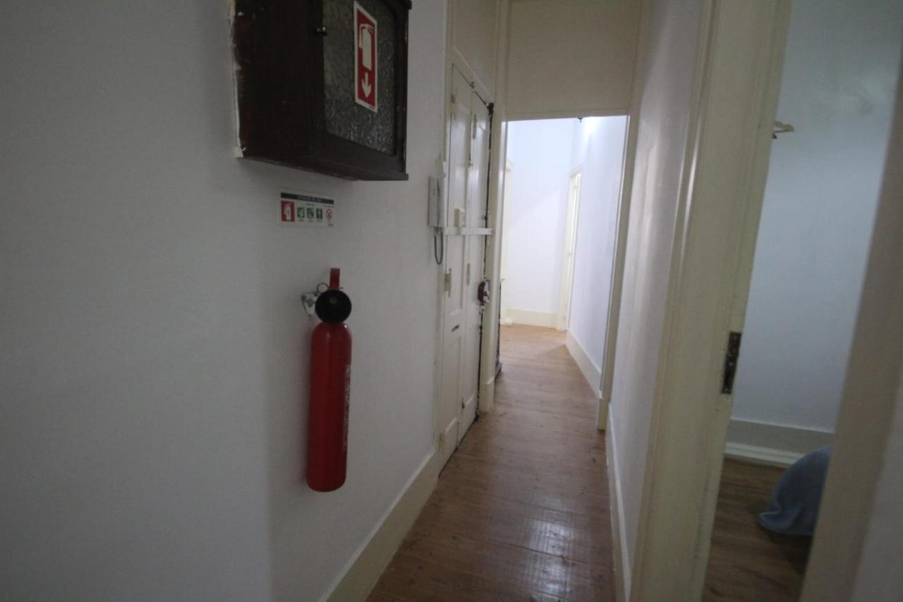 Romantic Chiado 7 -Private Small Single Room With No Outside Window Lissabon Buitenkant foto